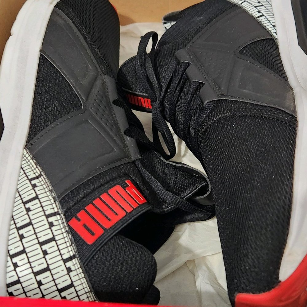MENS PUMA ENZO SIZE 11.5